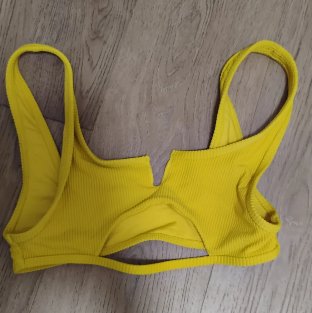 Frankie's Bikinis Women Yellow Ribbed Notched Neckline Cutout Bikini Top Sz M